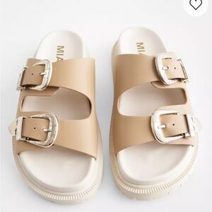MIA Flatform Sandals